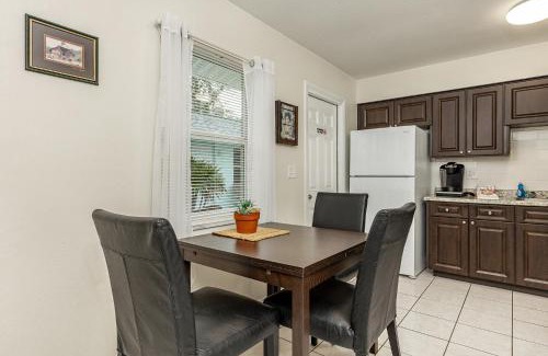 Tarpon Springs Apartment | Close to Clearwater Beach and Honeymoon Island!