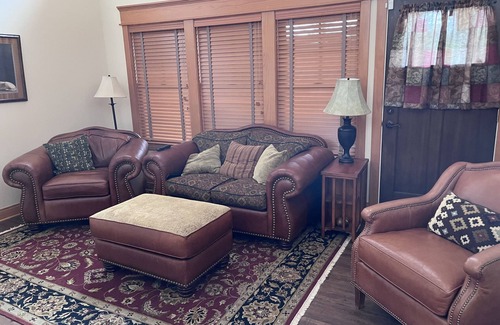 Conneaut Lakeshore House | Close to- Conneaut Lake Park, Fish Commission Boat Launch, Fishing, Dining, Golf