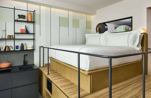 Cole Hotel | Close to Coors Field + Kitchen. Bar. Playroom.