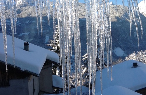 Great Alpine Road Ski Chalet | Close to Courchevel and the 3 valleys, traditional chalet with panoramic view