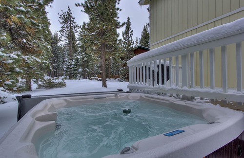 Lower Kingsbury House | Close to down town, BBQ, Hot Tub, 4 bedroom Tahoe home (SL145)