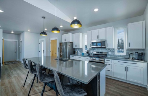 Four Corners Condo | Close to Downtown Bozeman & Big Sky w/Easy Trail Access - Sunrise Retreat