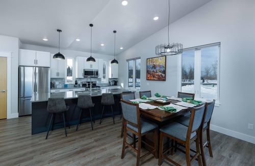 Four Corners Condo | Close to Downtown Bozeman & Big Sky w/Easy Trail Access - Sunrise Retreat