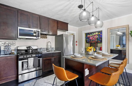 Eastside Apartment | Close to Downtown Long Beach - Arcade - String Lights Patio