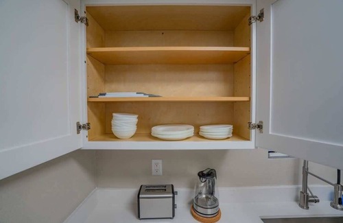 Cox Heights Apartment | Close to DT | Pool, Gym, Balcony, Parking, W/D