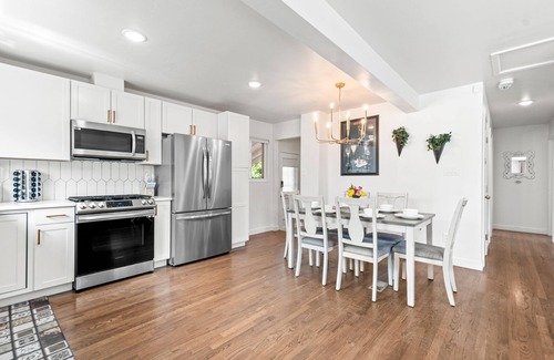 Northglenn House | Close to DTC & Mtns/Historic Updated/WiFi/AC/Pet Friendly/Family Friendly