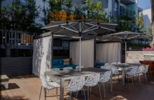Rampart Village Apartment | Close to DTLA and Hollywood