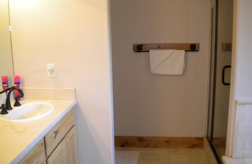 Black Bart House | Close to Everything Upscale Tahoe Cabin Roomy Enough for the Whole Group