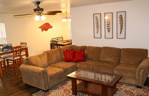 Fayetteville House | Close to Everything Fayetteville - Downtown/Uptown - College Ave