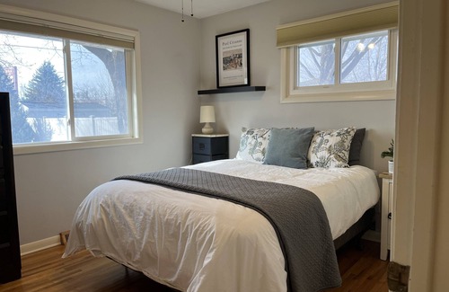 Rochester House | Close to everything, Amazing sun room, private backyard, BEAUTIFUL HOME