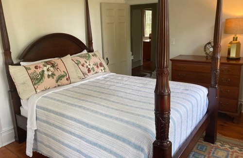 Sheffield House | Close to everything Berkshire!