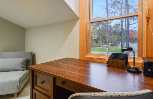 McHenry House | Close to everything!~GAME ROOM~FIRE PIT & HOT TUB~Dogs OK! Lake Access & Dock!