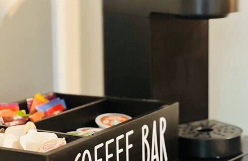 Adams Morgan Bed & Breakfast | Close to everything Efficiency!