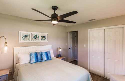 Charlotte Park House | Close to Fisherman's Village, historic downtown, and farmers market