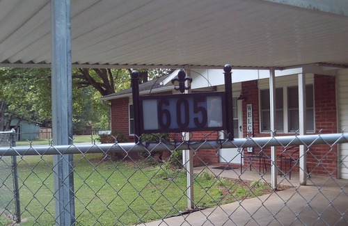 Alma House | Close to Fort Smith/Van Buren, and Fayetteville AR - Home of the Hogs!