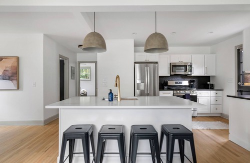 Charleston Apartment | Close to Hampton Park: Casa Luna