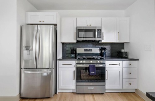 Charleston Apartment | Close to Hampton Park: Casa Luna