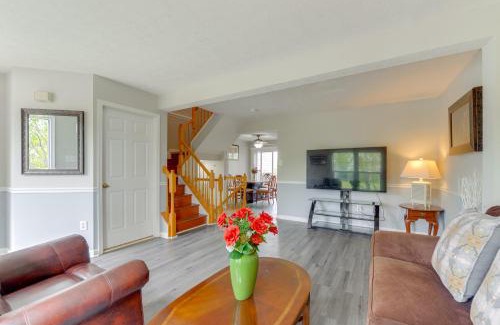 Rossville House | Close to Hospital and White Marsh! Rosedale Townhome