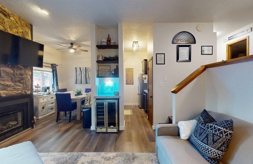 Angel Fire Condo | Close to Lifts | Fireplace | Updated | Angel Fire Chalet 1 "Ahh Pray Ski Haus"