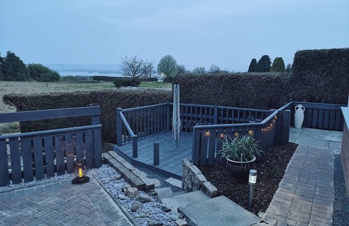 Kinross House | Close to Loch Leven. Excellent location for travelling & keen golfers.
