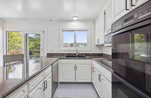 Novato House | Close to Napa, Sonoma, sleeps 18