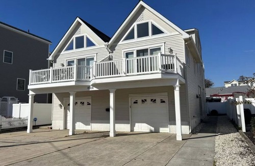 Townsend's Inlet House | Close to popular 85th Street beach which has a gazebo and restrooms