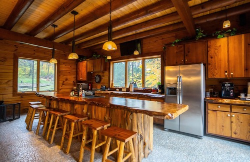 Ellicottville House | Close to ski slopes and center of ellicottville