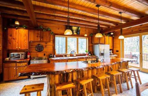 Ellicottville House | Close to ski slopes and center of ellicottville