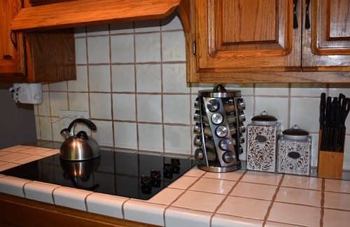 Arrowhead Villas House | Close to Skypark/Santa's village.Cozy mountain house/pool table/foosball table.