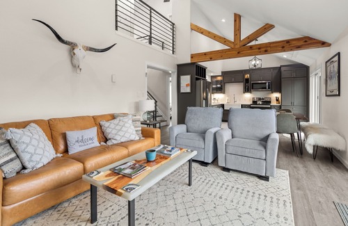 Angel Fire House | Close to Slopes | WiFi | Large Deck | Ponderosa Place