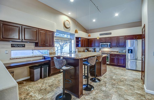 Foothills House | Close to South Mountain Preserve | Private Pool | Quiet Neighborhood | Jetted Tub | Outdoor TV