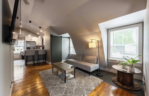 Ludlow Apartment | Close to Stadiums, Downtown Cincy, & more, 1BR Apt