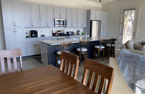 Ridgway House | Close to Telluride! Winter discounts! 7637ft above the clouds of Ridgway & Ouray