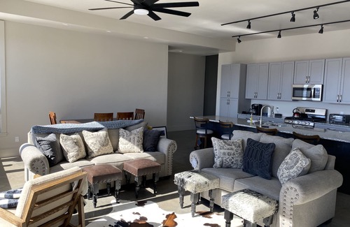Ridgway House | Close to Telluride! Winter discounts! 7637ft above the clouds of Ridgway & Ouray