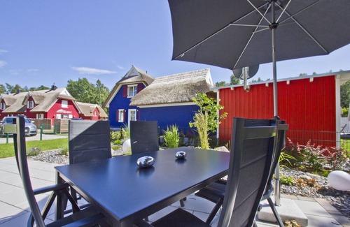 Glowe House | Close to the beach, quiet location, own sauna, beautiful garden - Ferienhaus Ostseesonne