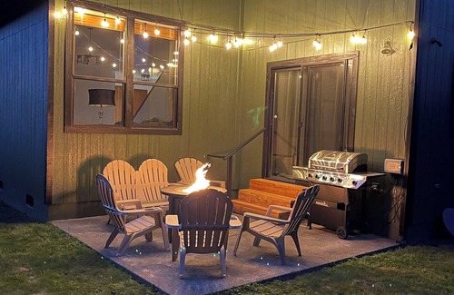 McKinleyville House | Close to the beach, redwood forest and restaurants yet private.