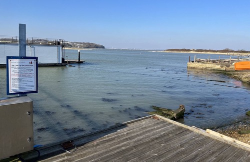 Bembridge House | Close to the Beach and Harbour, Self Catering Townhouse