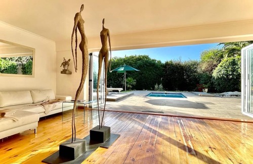 Noordhoek House | Close to the beach at the foot of the most beautiful coastal road, the Chapmanspeak