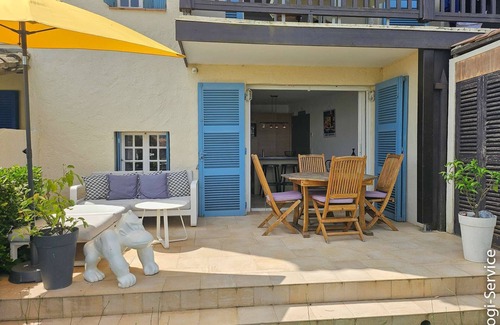 Port Grimaud Apartment | Close to the beach, flat 3/4 persons et mooring