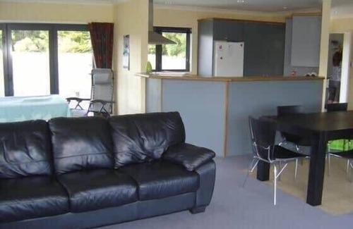Kinloch House | Close to the centre of Kinloch - short walk to the beach, shop and restaurant
