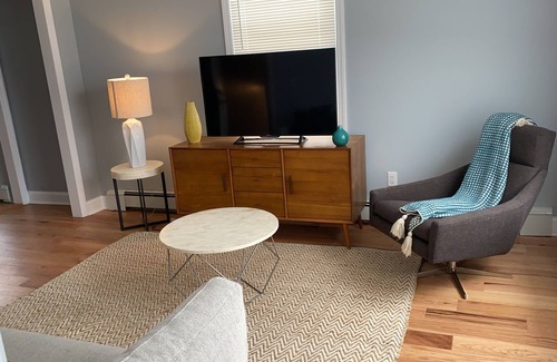Getty Square House | Close To The metro north Yonkers station