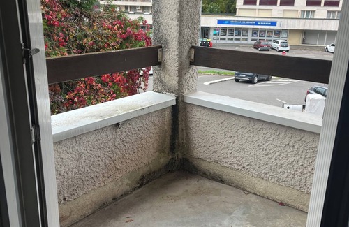 Bourges Apartment | Close to town center and amenities in a quiet location