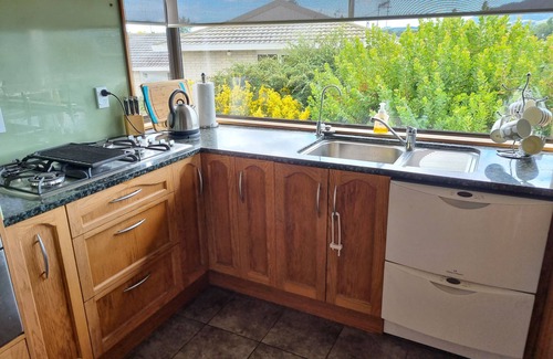 Taupo House | Close to town family home