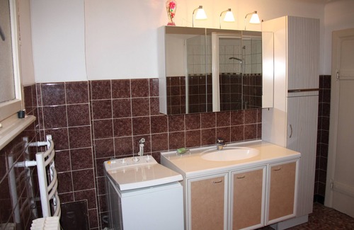 Pfaffenheim Apartment | Close to "villages classés préférés" on the Alsace wine route, in a peaceful setting