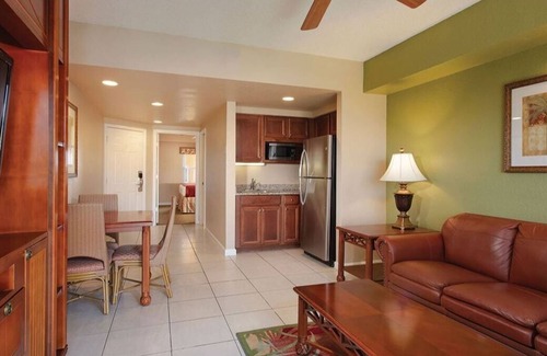 West Kissimmee Resort | Close to Walt Disney Resort and many Attractions. Water Park on Site.