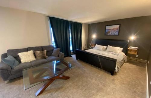 Southwest Edmonton House | Close To Whyte University New Renovation
