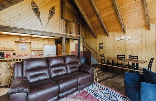 San Juan River Village Cabin | Close to Wolf Creek, Fish San Juan River, Escape the Crowds