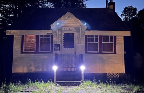 Greentown Cabin | CLOSED FOR THE SEASON! SEE YOU IN 2026!