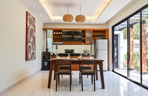 Nakula Villa | Closed Living Room Villa The Cabana in Seminyak