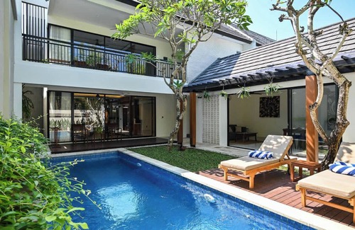 Nakula Villa | Closed Living Room Villa The Cabana in Seminyak